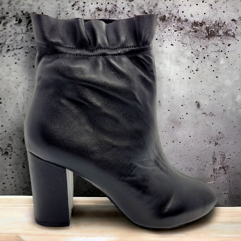 Mode Collection Jira Leather Ankle Boot Black Size 9